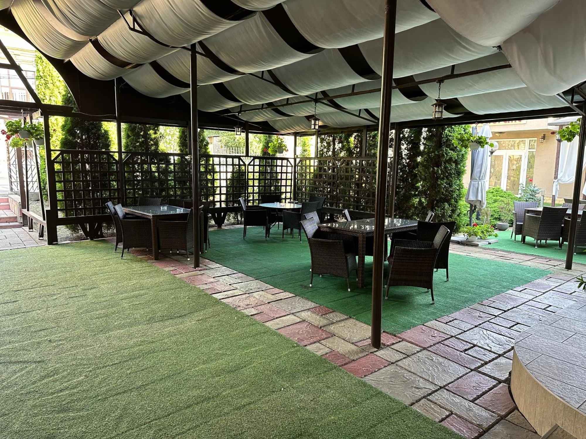 Hotel Turist Falticeni Luaran gambar