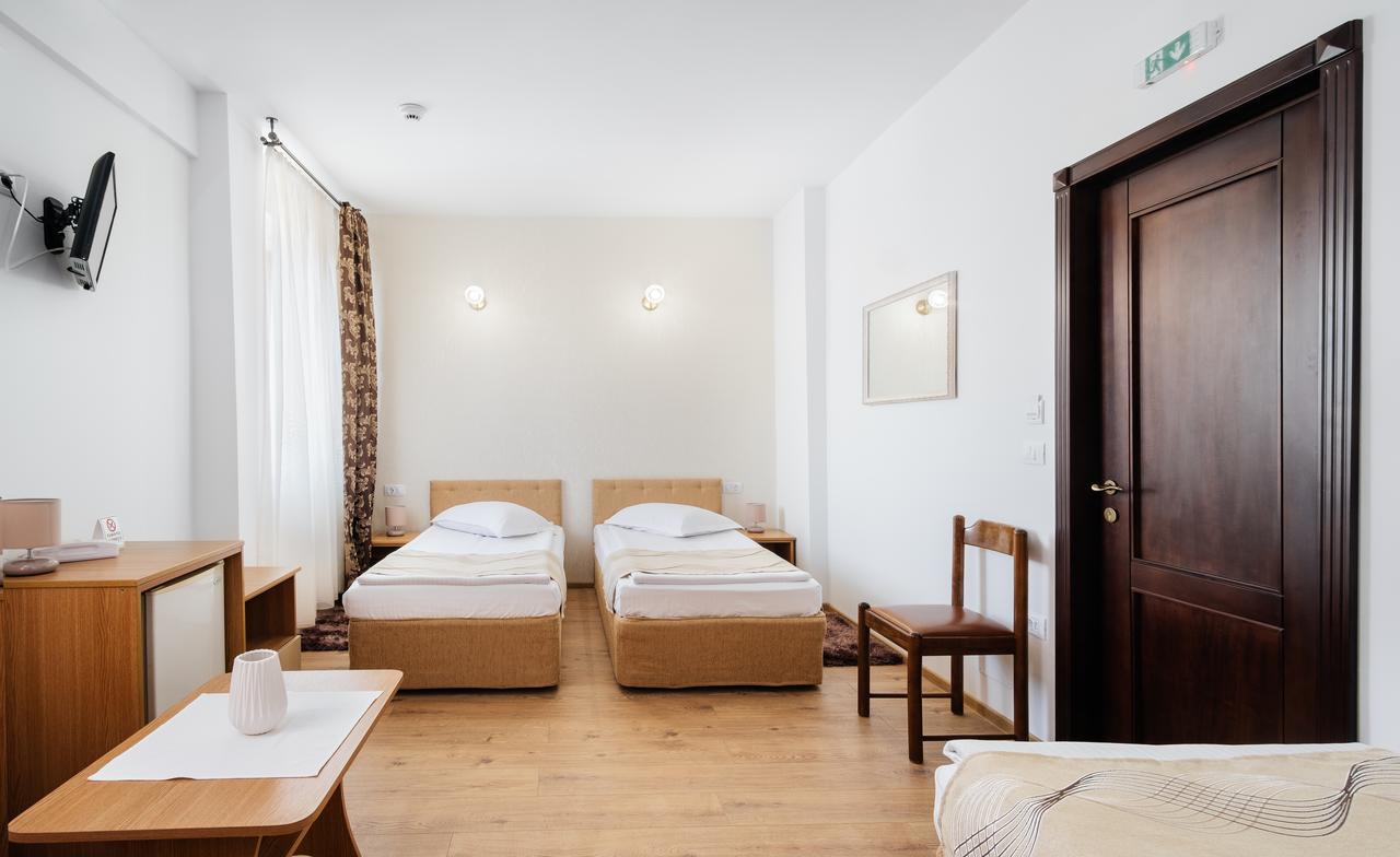 Hotel Turist Falticeni Luaran gambar